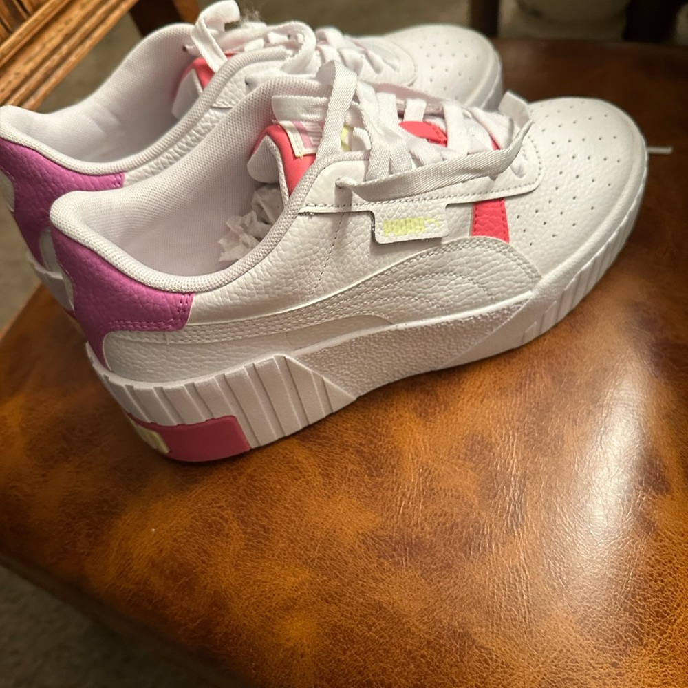 Puma Women's Sneakers in White and Pink